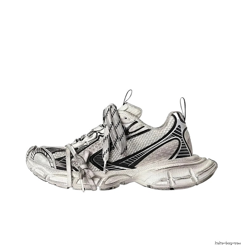 Balenciaga retro-style grey sports shoes