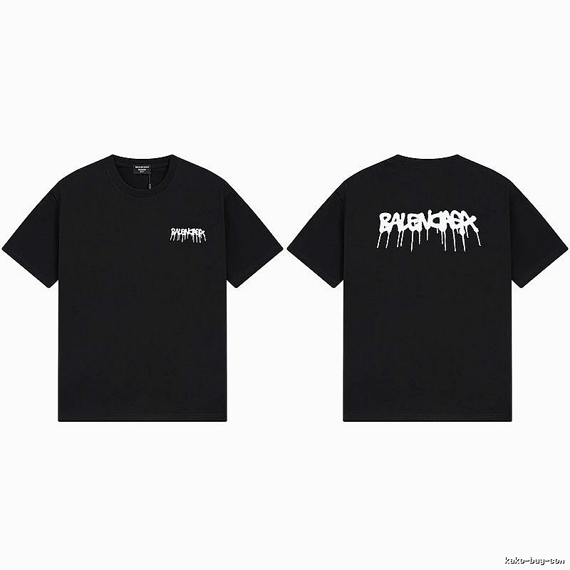 Balenciaga street-style black T-shirt