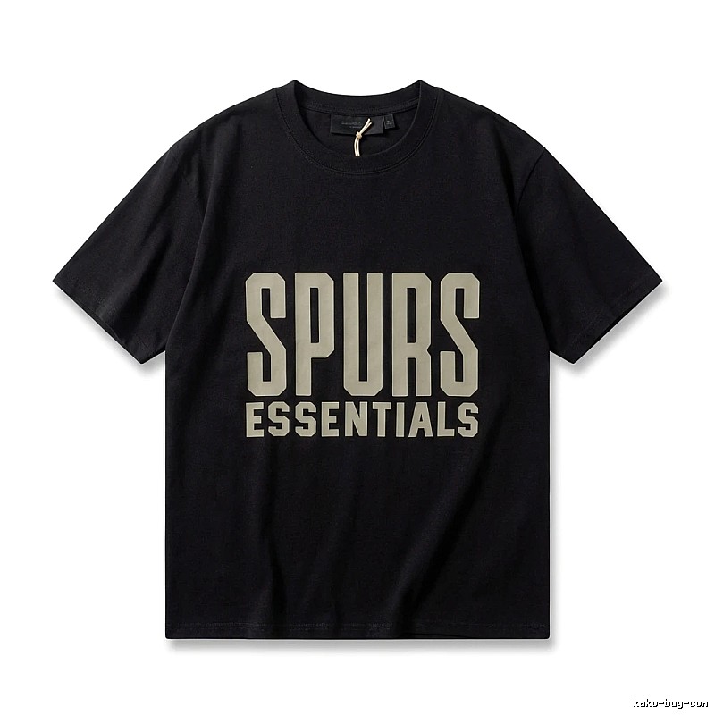 ESSENTIALS minimalist style black T-shirt