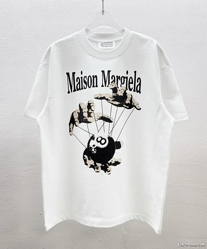 Maison Margiela Black 8 Print Street Style White T-Shirt