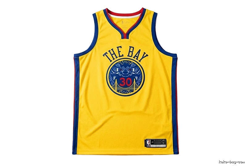 Stephenen Curry's yellow and blue retro-style jersey